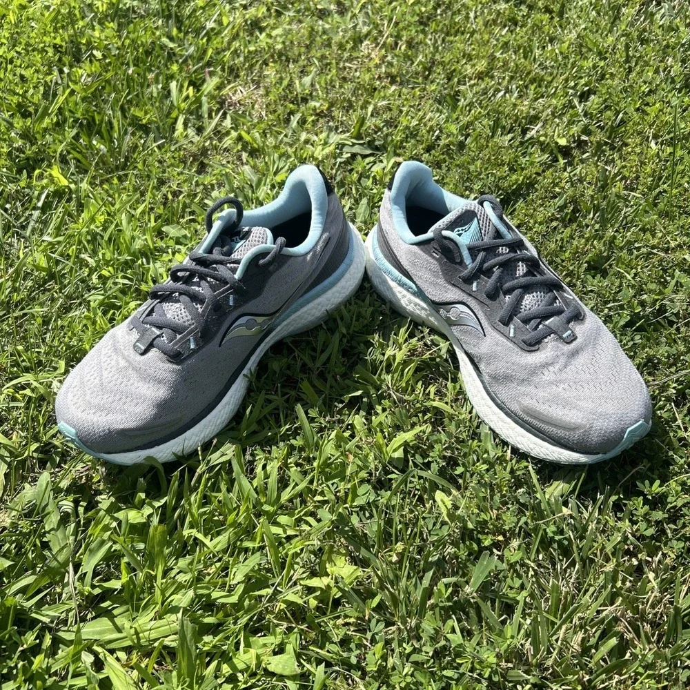 Saucony Triumph Teal Grey Athletic running jogging‎ shoes size 10 women